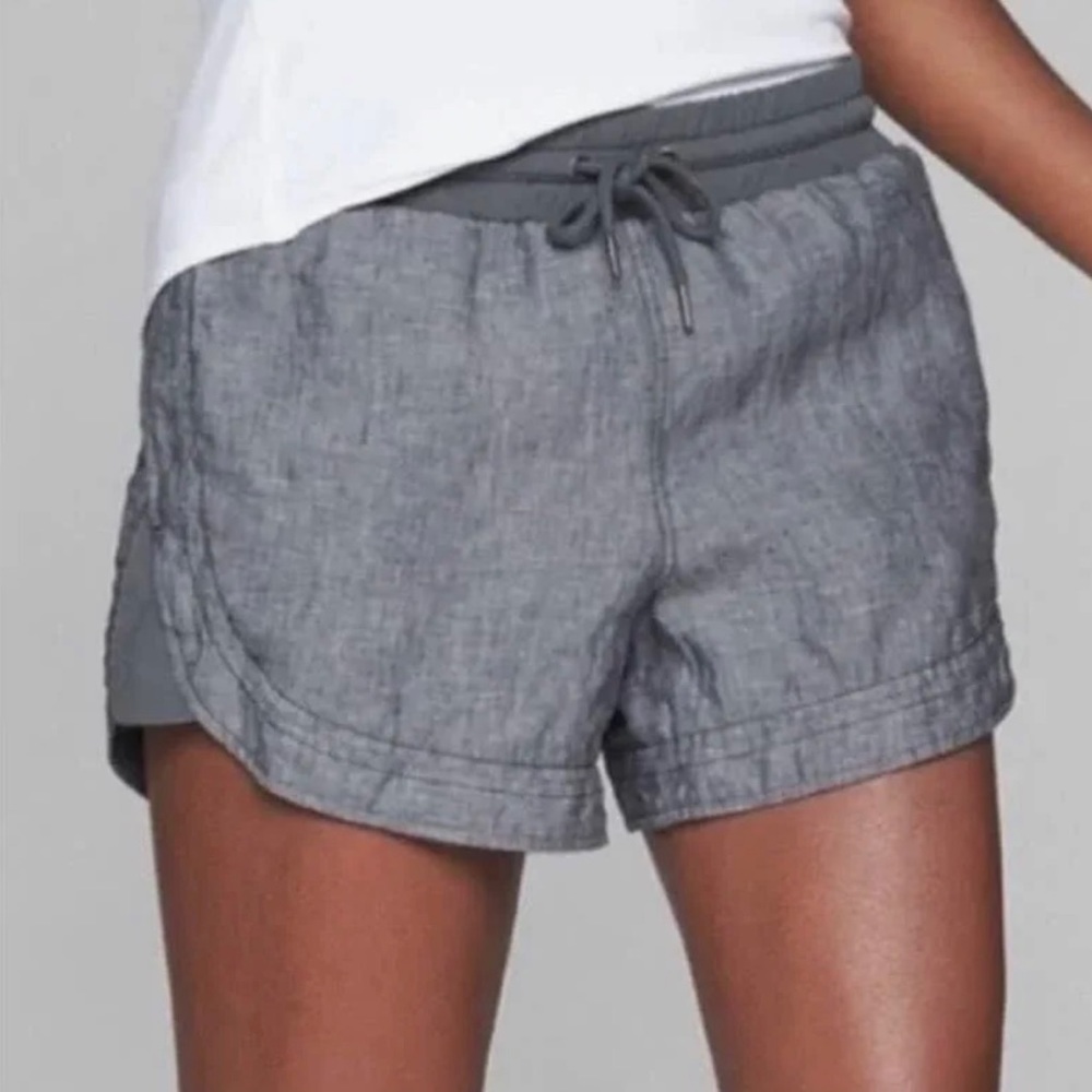 Athleta Gray 100% Linen Athleisure Drawstring Elastic Waist Shorts Size 14